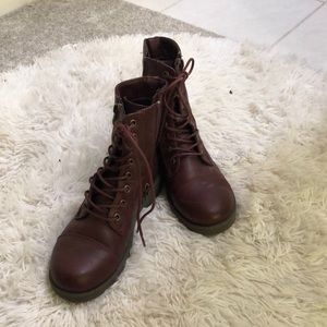 Super cute just never wear them anymore